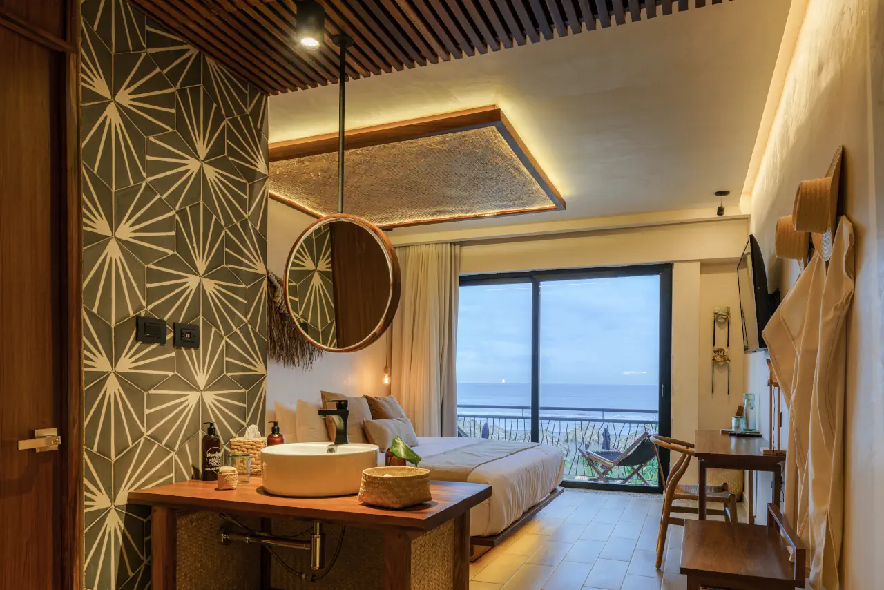 Room 04
